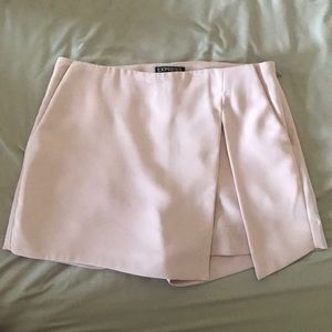 Pale pink Express chiffon skort